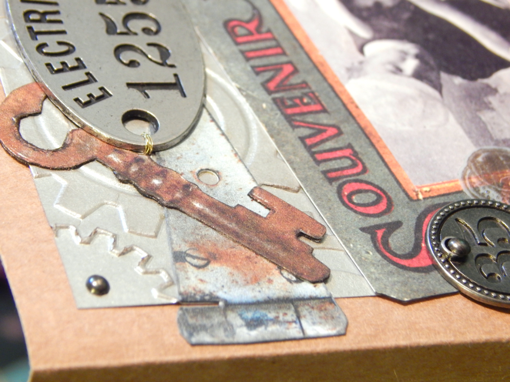 Detail of hinge and key